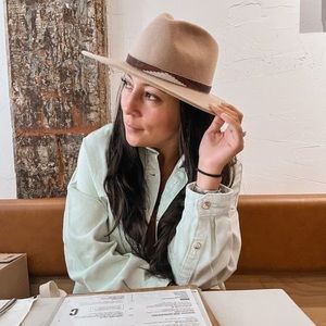 Meet your Posher, Veronica